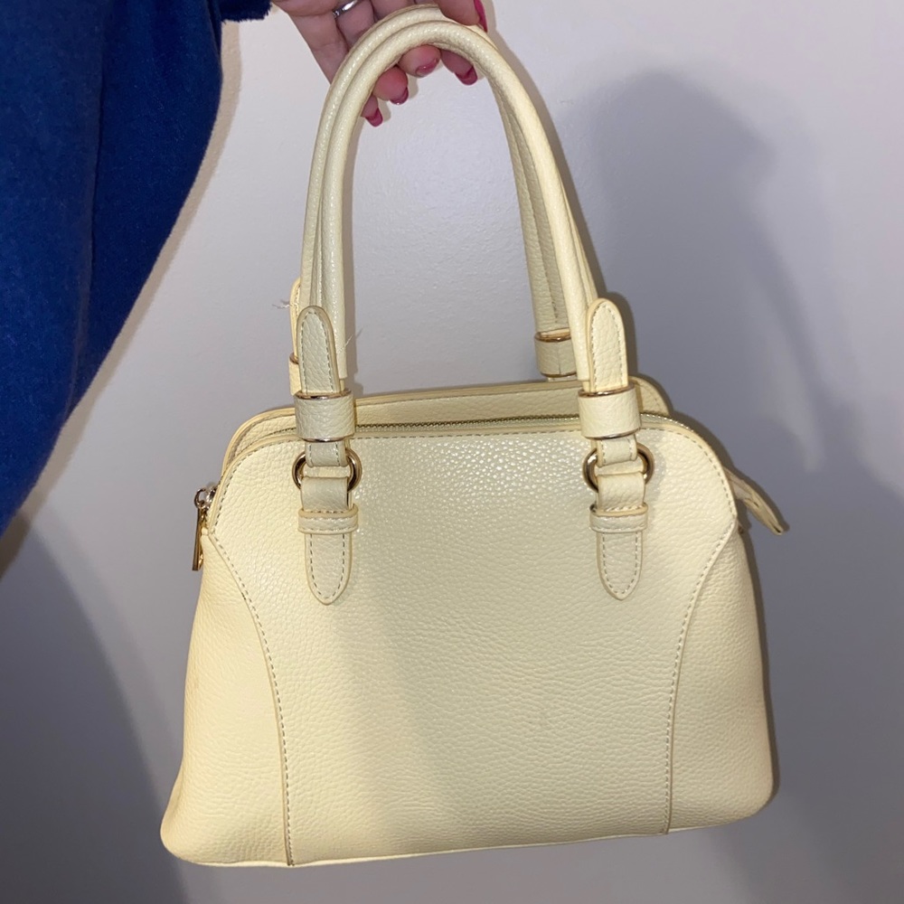 SOLD🌟Yellow Target Purse